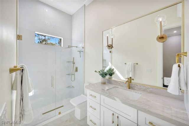 2546 4th ST NW, Naples, FL 34120