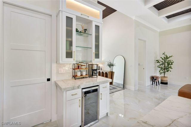 2546 4th ST NW, Naples, FL 34120