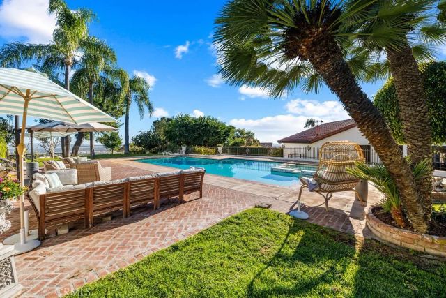 860 Reposado Drive, La Habra Heights, CA 90631