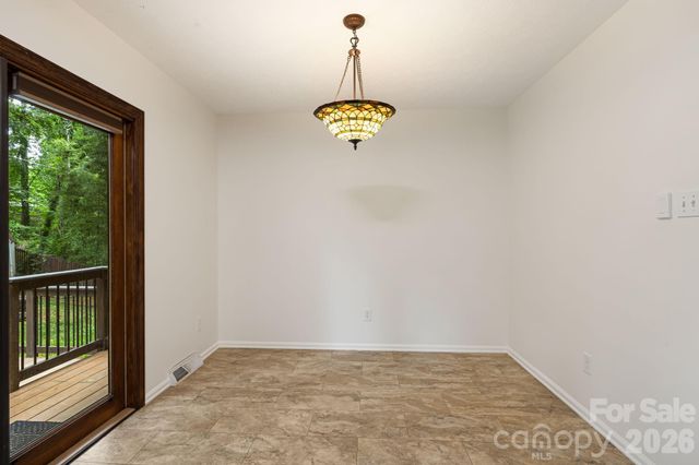 10 Botany View Court, Asheville, NC 28805