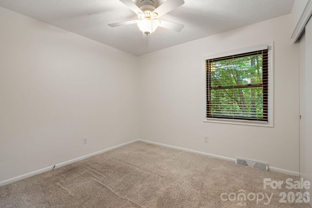 10 Botany View Court, Asheville, NC 28805