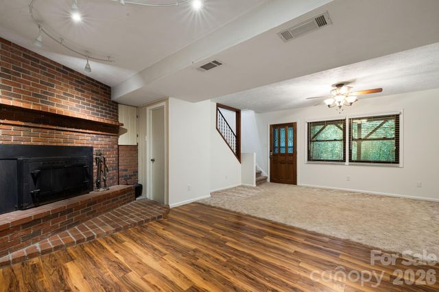 10 Botany View Court, Asheville, NC 28805