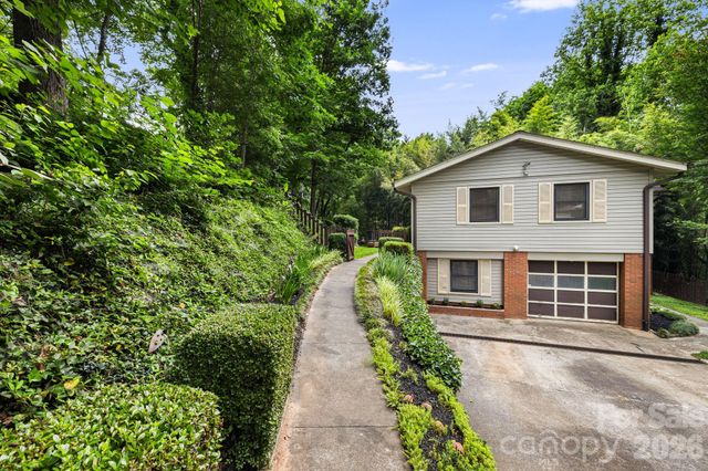 10 Botany View Court, Asheville, NC 28805