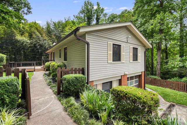 10 Botany View Court, Asheville, NC 28805