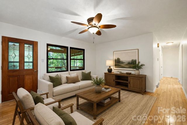 10 Botany View Court, Asheville, NC 28805