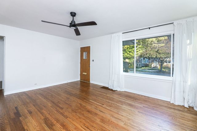 3210 Madison Avenue, Brookfield, IL 60513