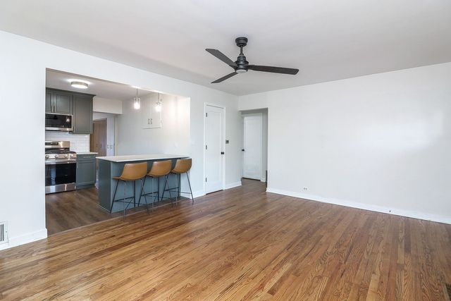 3210 Madison Avenue, Brookfield, IL 60513