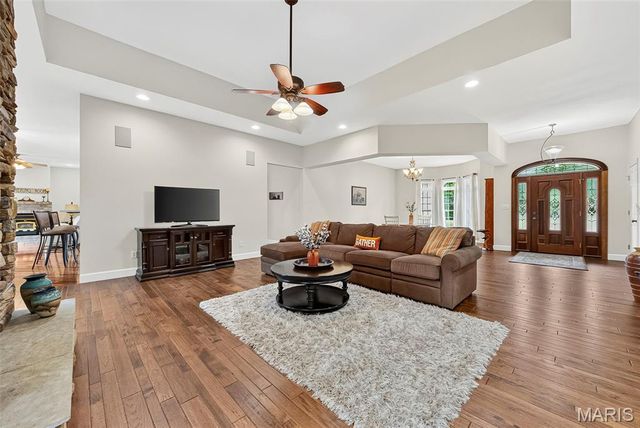 3840 Rooster Ridge Lane, Defiance, MO 63341