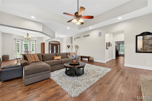3840 Rooster Ridge Lane, Defiance, MO 63341