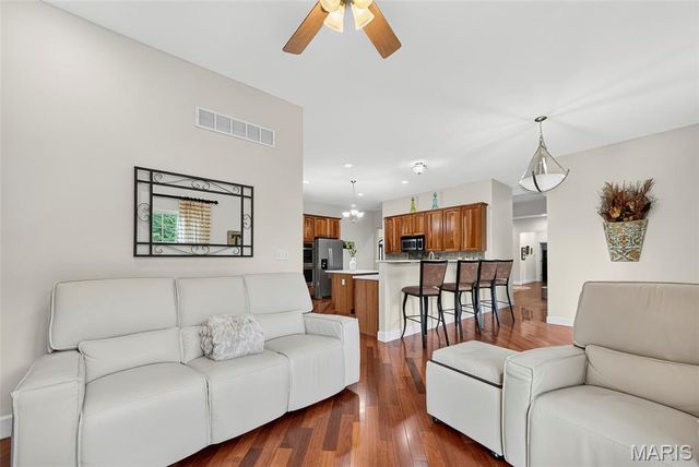 3840 Rooster Ridge Lane, Defiance, MO 63341