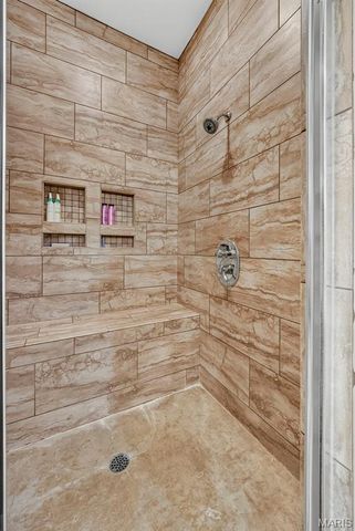 3840 Rooster Ridge Lane, Defiance, MO 63341