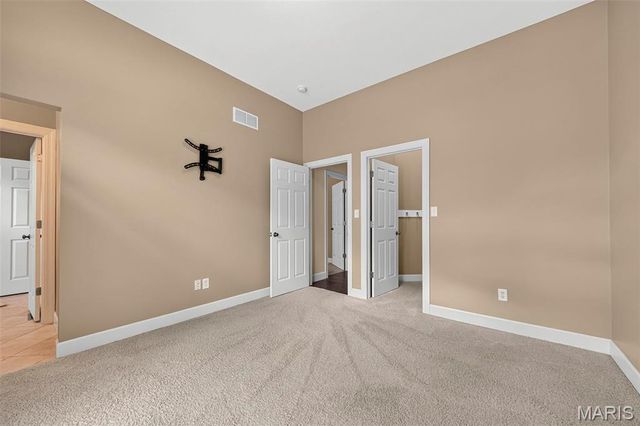 3840 Rooster Ridge Lane, Defiance, MO 63341