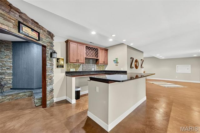 3840 Rooster Ridge Lane, Defiance, MO 63341