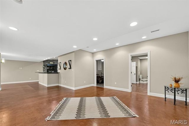 3840 Rooster Ridge Lane, Defiance, MO 63341
