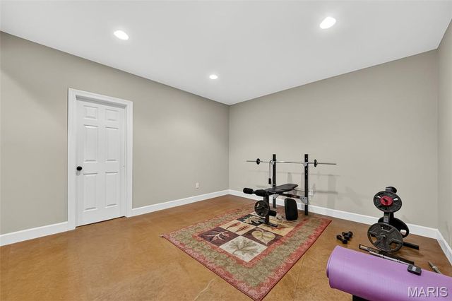 3840 Rooster Ridge Lane, Defiance, MO 63341