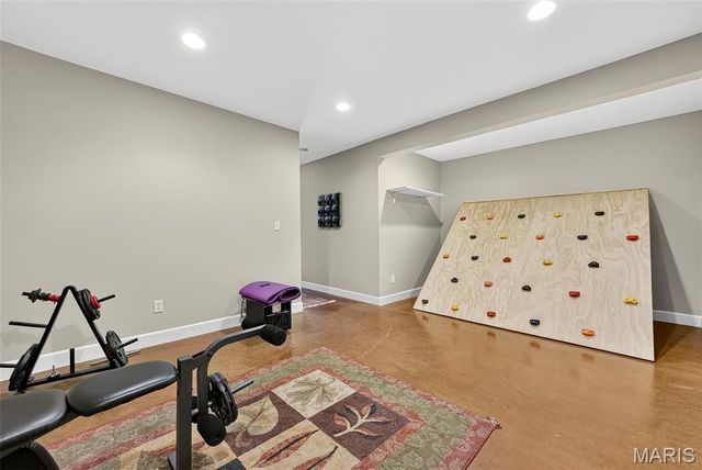3840 Rooster Ridge Lane, Defiance, MO 63341