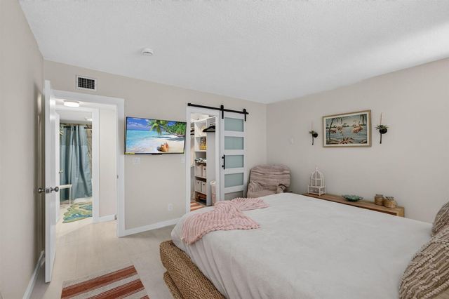 100 Paradise Harbour Boulevard 307, North Palm Beach, FL 33408