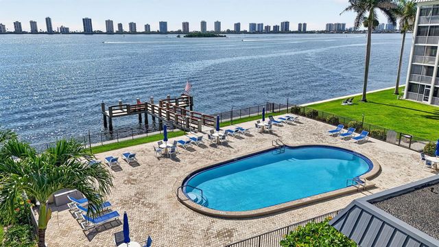 100 Paradise Harbour Boulevard 307, North Palm Beach, FL 33408