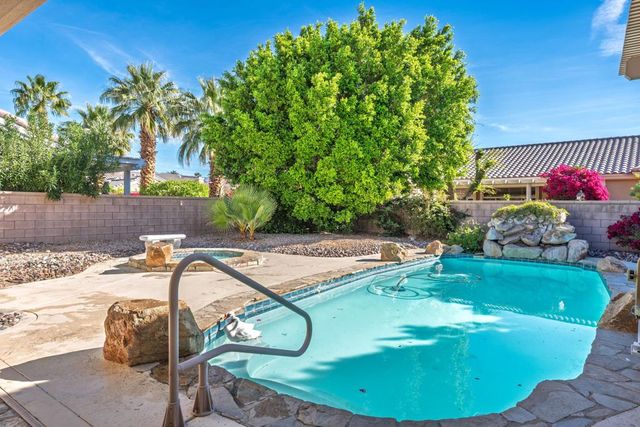 39314 Blossom Circle, Palm Desert, CA 92211