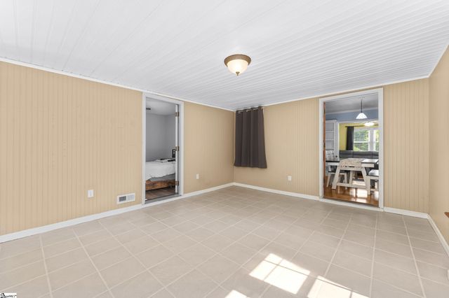 210 Edgewood Avenue, Belton, SC 29627