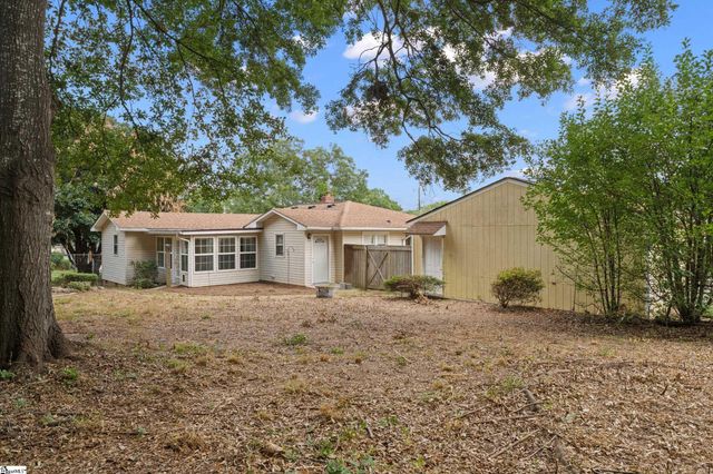 210 Edgewood Avenue, Belton, SC 29627