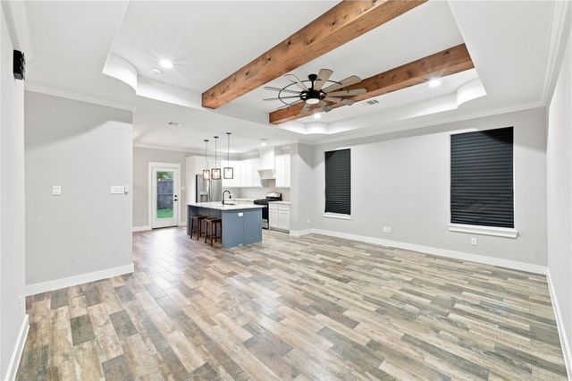 36 Prairie Oaks Drive, La Marque, TX 77510