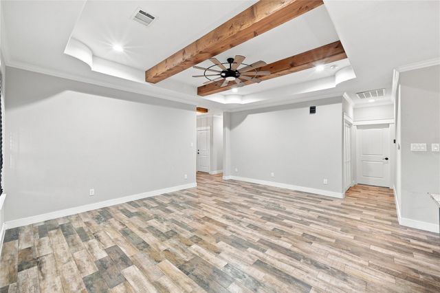 36 Prairie Oaks Drive, La Marque, TX 77510