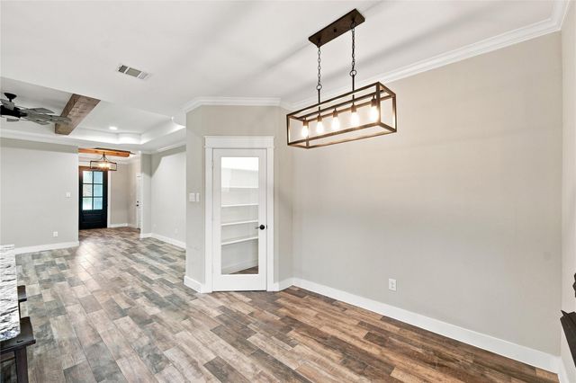 36 Prairie Oaks Drive, La Marque, TX 77510