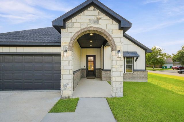 36 Prairie Oaks Drive, La Marque, TX 77510