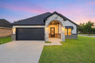 36 Prairie Oaks Drive, La Marque, TX 77510