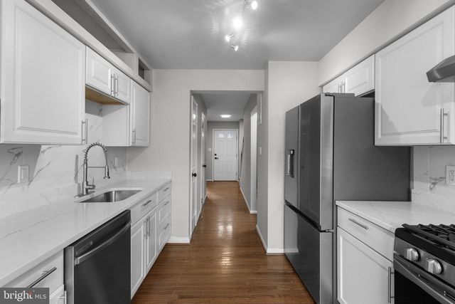 4068-C CHAMPIONSHIP DR, Annandale, VA 22003