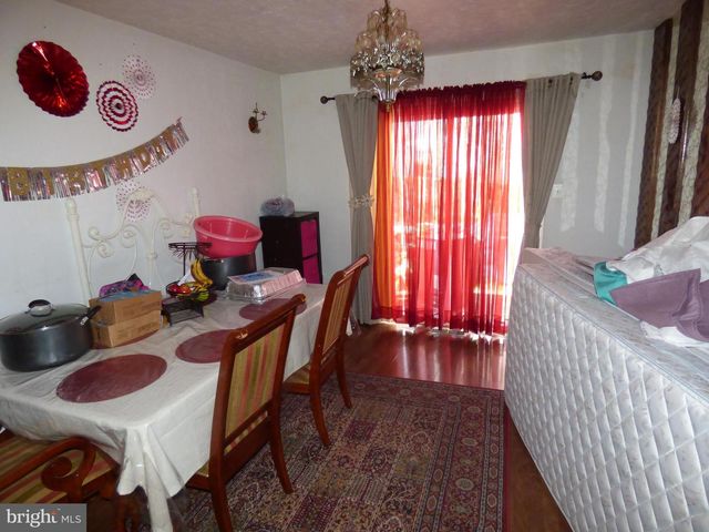 8333 IVY GLEN CT, Manassas, VA 20110