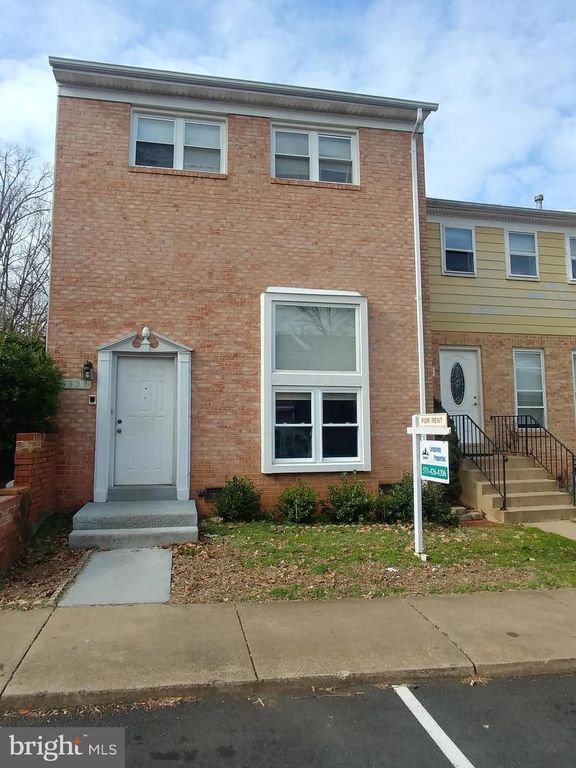 8333 IVY GLEN CT, Manassas, VA 20110