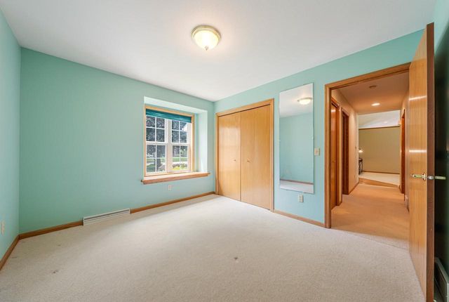 1424 E KEYSTONE LANE, Appleton, WI 54913