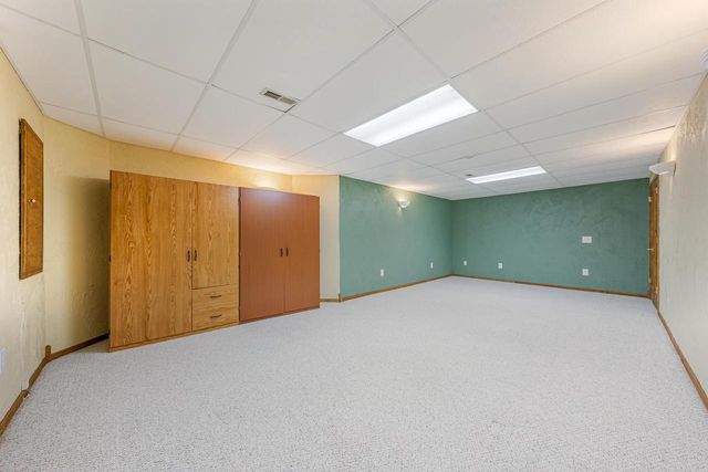 1424 E KEYSTONE LANE, Appleton, WI 54913