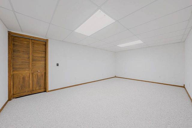 1424 E KEYSTONE LANE, Appleton, WI 54913