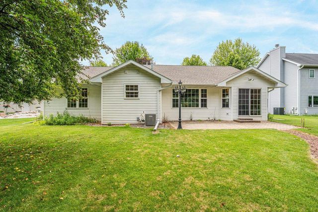 1424 E KEYSTONE LANE, Appleton, WI 54913