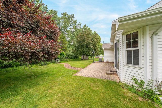 1424 E KEYSTONE LANE, Appleton, WI 54913