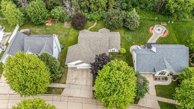 1424 E KEYSTONE LANE, Appleton, WI 54913