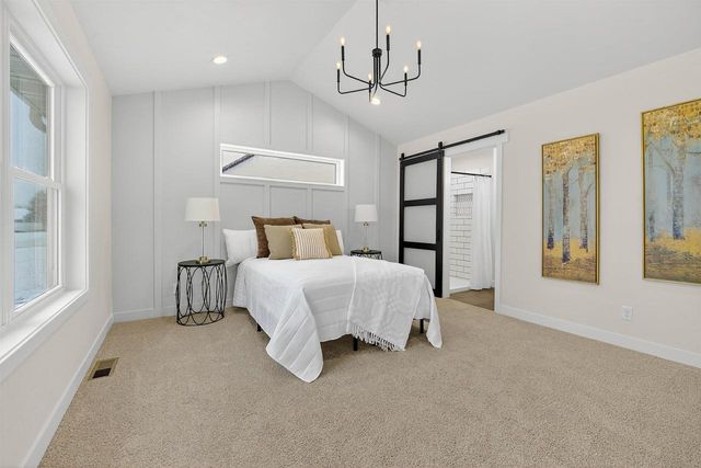 W5845 ROUNDSTONE PLACE, Menasha, WI 54952