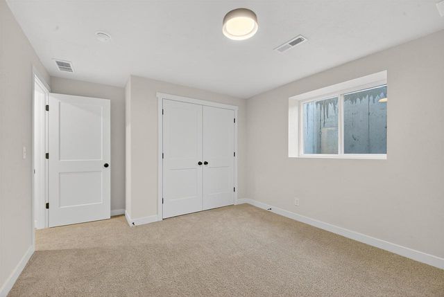 W5845 ROUNDSTONE PLACE, Menasha, WI 54952