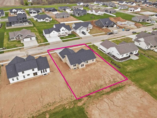 W5845 ROUNDSTONE PLACE, Menasha, WI 54952