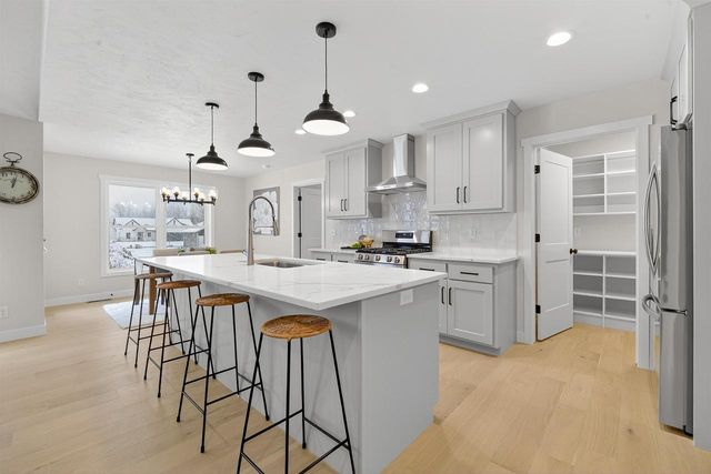 W5845 ROUNDSTONE PLACE, Menasha, WI 54952