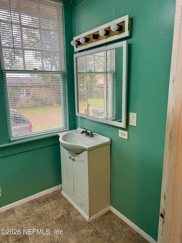 8726 6TH Avenue, Jacksonville, FL 32208