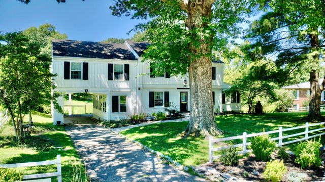 29 Meadow Lane, Fort Thomas, KY 41075