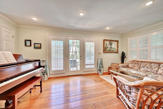29 Meadow Lane, Fort Thomas, KY 41075
