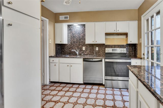 7721 Meadow Park Drive 102, Dallas, TX 75230