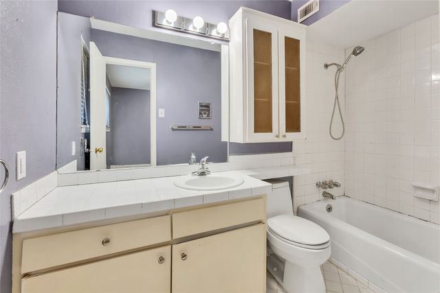 7721 Meadow Park Drive 102, Dallas, TX 75230