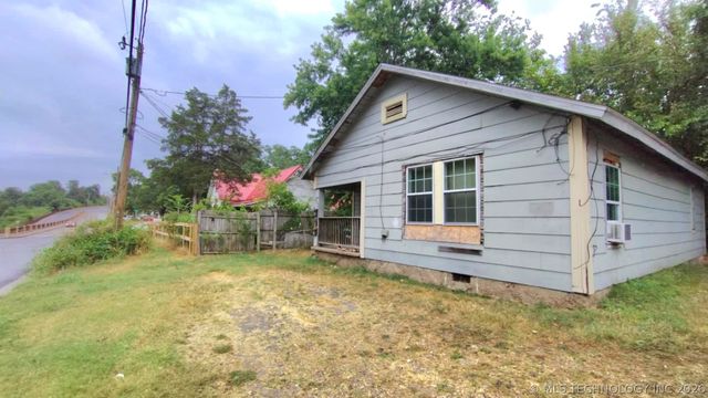 303 S Bluff, Tahlequah, OK 74464
