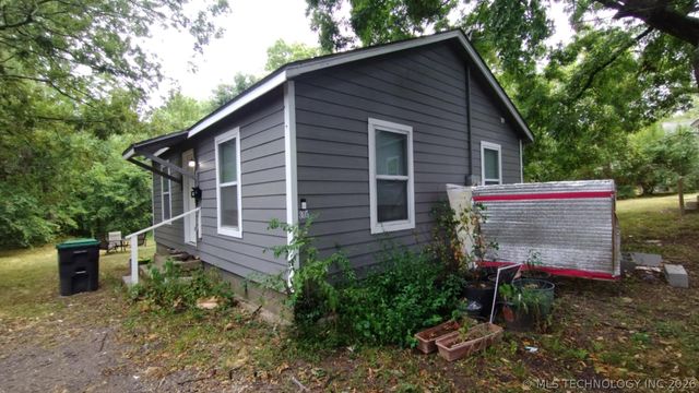303 S Bluff, Tahlequah, OK 74464